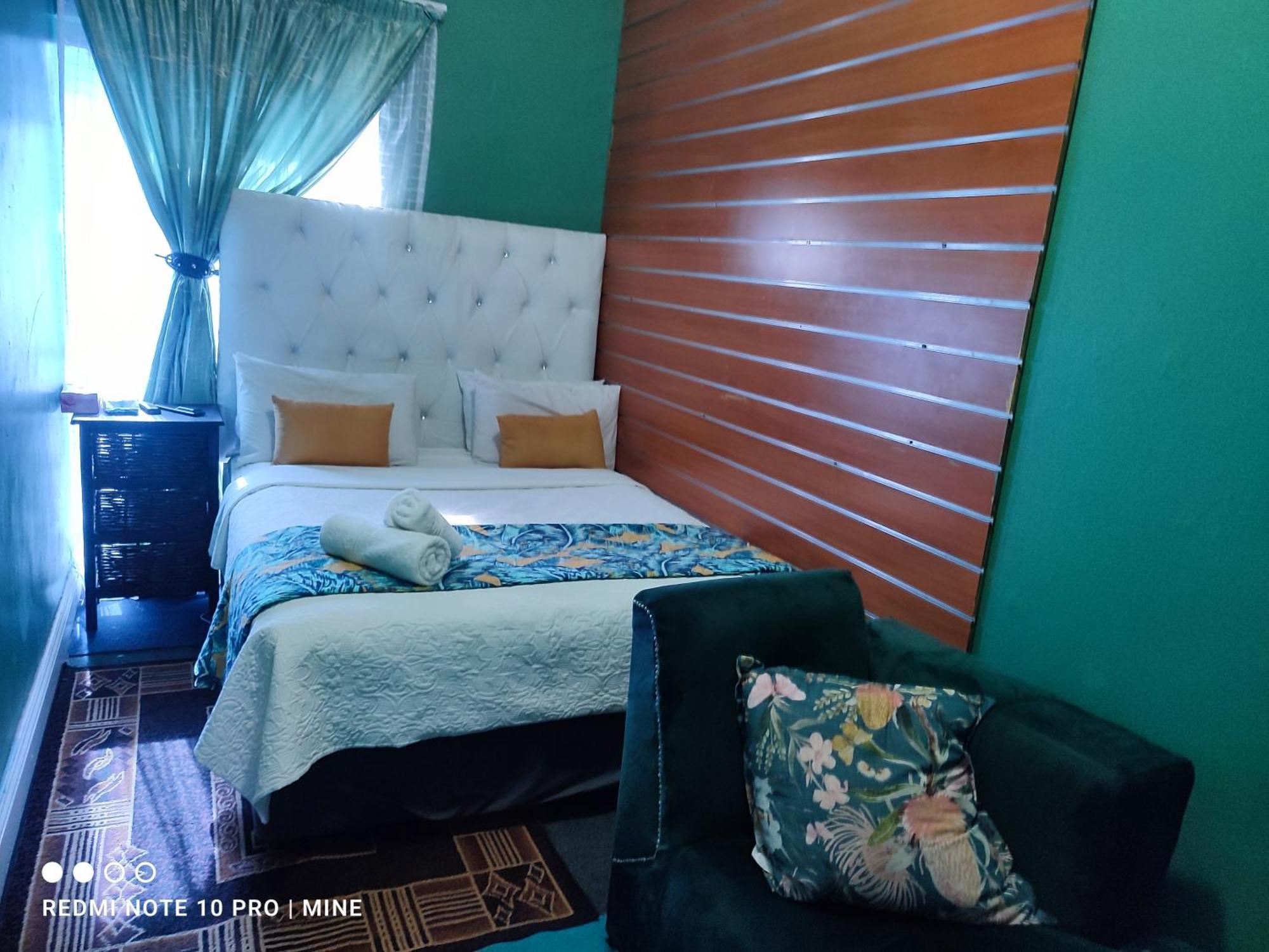 The Croc Guest House Springs  Exterior foto