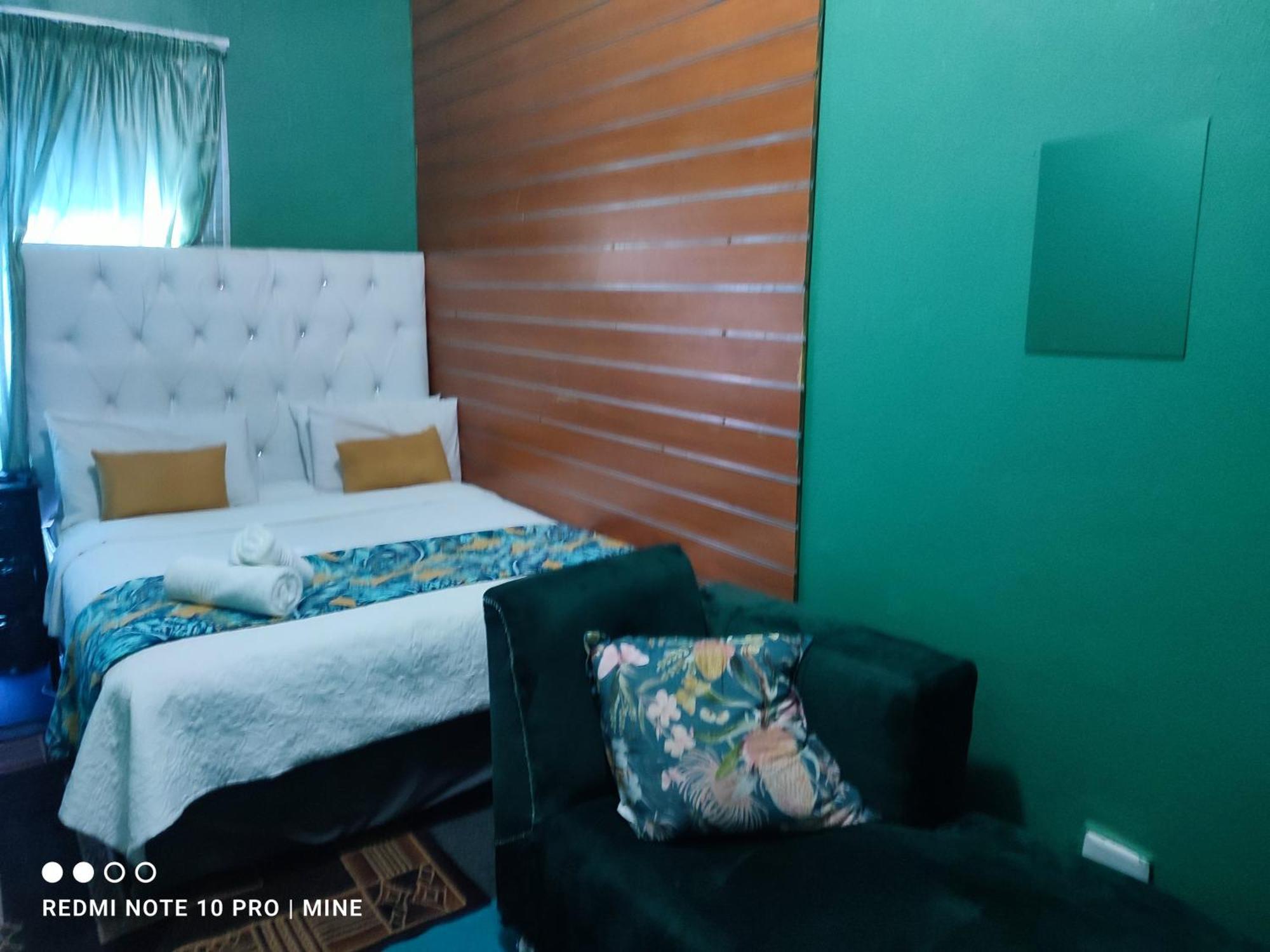 The Croc Guest House Springs  Exterior foto