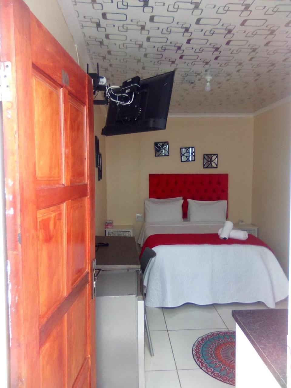 The Croc Guest House Springs  Exterior foto